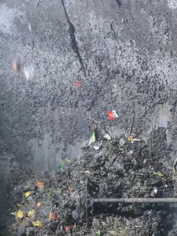 石龙污水池清理